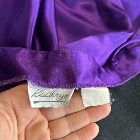 Kathryn VTG Purple Slip Satin Teddy w/Spaghetti Strap Front Button Detail SzL - Picture 14 of 14